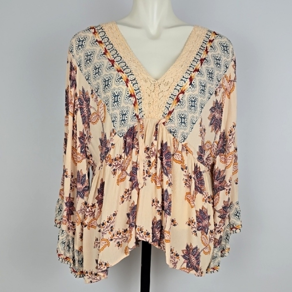 Eclipse Women's Boho Floral Crochet Lace Bell Sleeve Tunic Blouse Medium